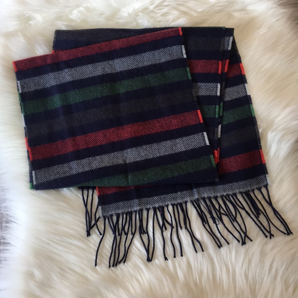 NWOT Old Navy Scarf!